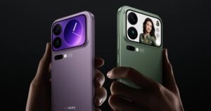 Xiaomi 17 Pro & Pro Max showcasing dual rear displays with Leica cameras in purple and green finishes.