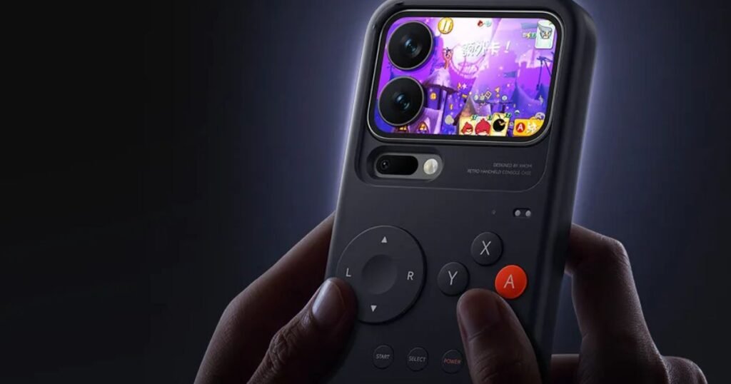 Xiaomi 17 Pro rear secondary display integrated in camera module, used for gaming and multitasking.